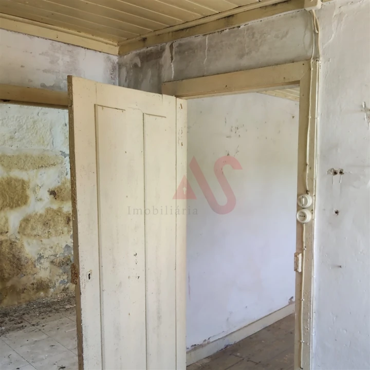 Moradia T2 para Venda em Regadas Foto 7