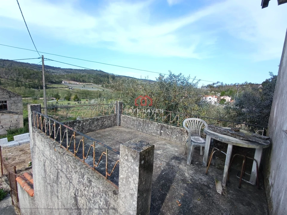 Moradia T2 para Venda em Real Foto 13