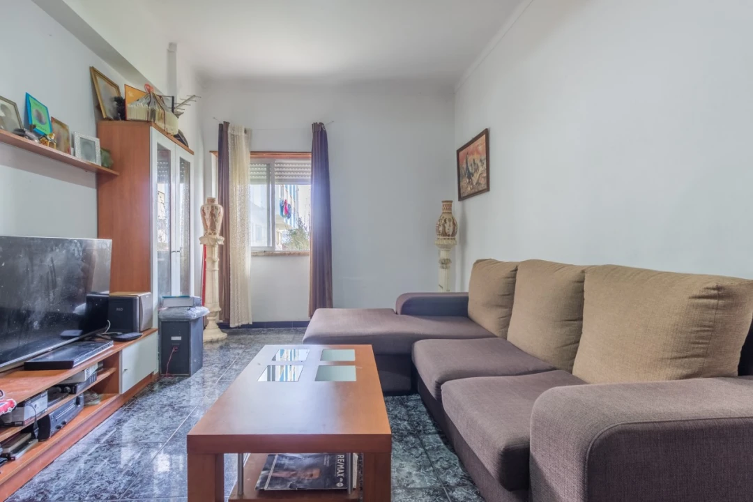 Apartamento T3 para Venda em Seixal, Arrentela e Aldeia de Paio Pires Foto 2