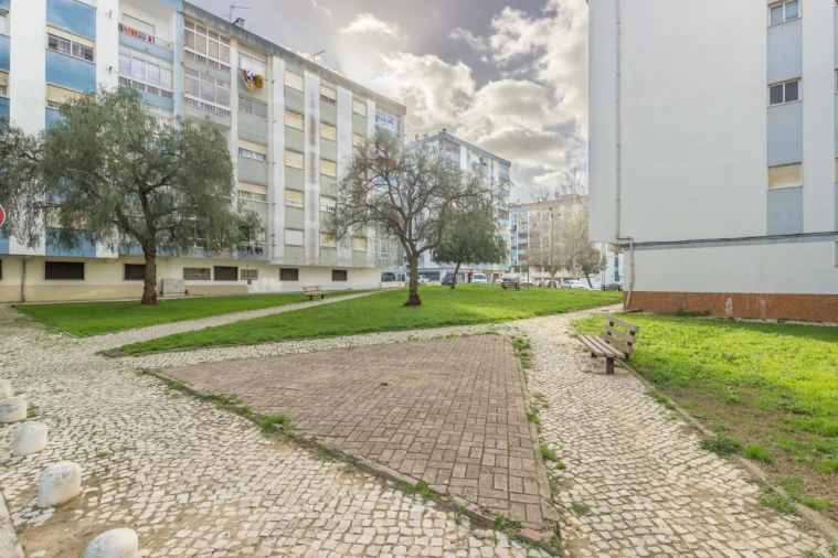 Apartamento T3 para Venda em Seixal, Arrentela e Aldeia de Paio Pires Foto 19