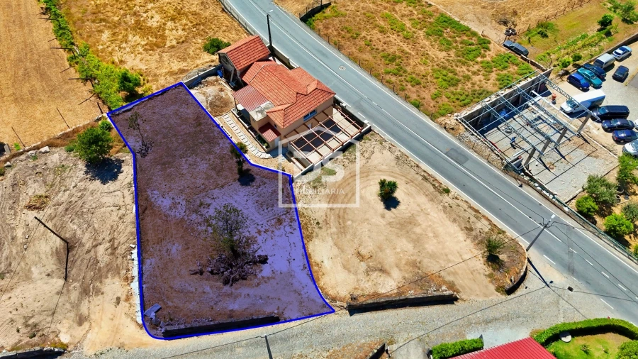 Terreno para Venda em Avessadas e Rosém