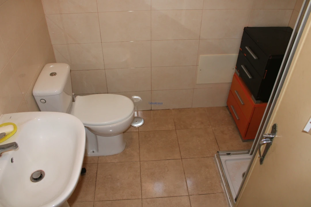 Quarto para Arrendamento em Sé Nova, Santa Cruz, Almedina e São Bartolomeu Foto 4