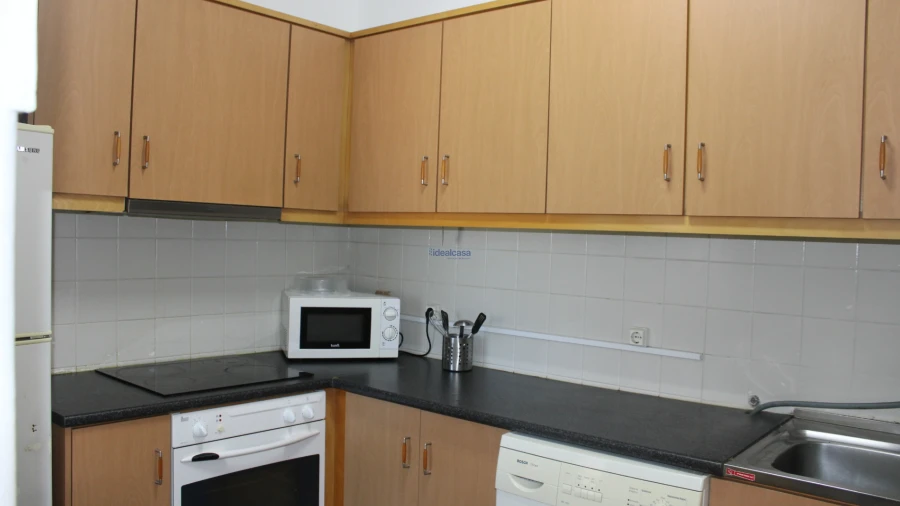 Quarto para Arrendamento em Sé Nova, Santa Cruz, Almedina e São Bartolomeu