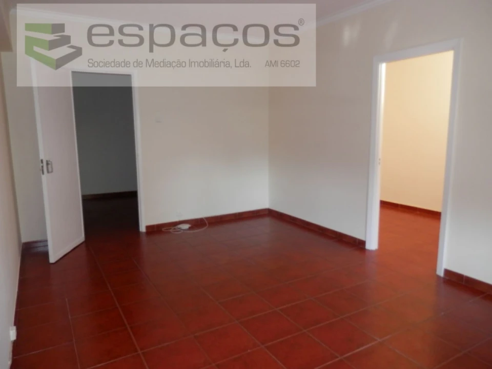 Apartamento T1 para Venda em Santa Iria de Azoia, São João da Talha e Bobadela Foto 2