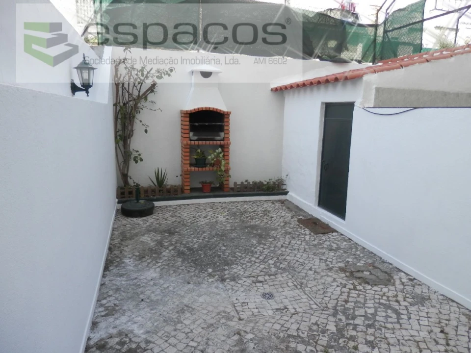 Apartamento T1 para Venda em Santa Iria de Azoia, São João da Talha e Bobadela Foto 11