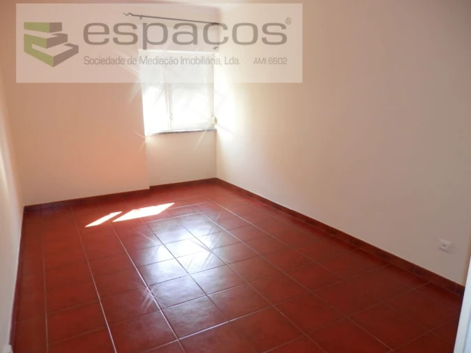 Apartamento T1 para Venda em Santa Iria de Azoia, São João da Talha e Bobadela Foto 3