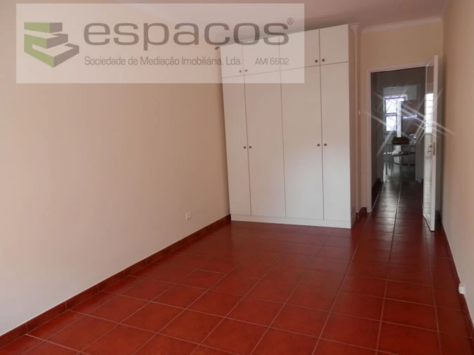 Apartamento T1 para Venda em Santa Iria de Azoia, São João da Talha e Bobadela Foto 4