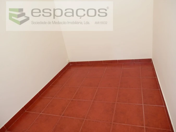 Apartamento T1 para Venda em Santa Iria de Azoia, São João da Talha e Bobadela Foto 5