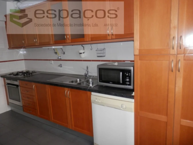 Apartamento T1 para Venda em Santa Iria de Azoia, São João da Talha e Bobadela Foto 8