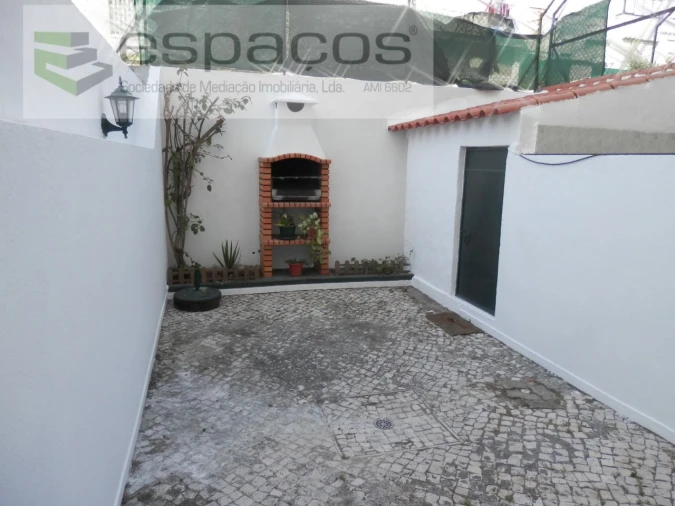 Apartamento T1 para Venda em Santa Iria de Azoia, São João da Talha e Bobadela Foto 11