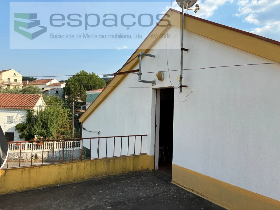 Moradia T5 para Venda em Lavacolhos Foto 2