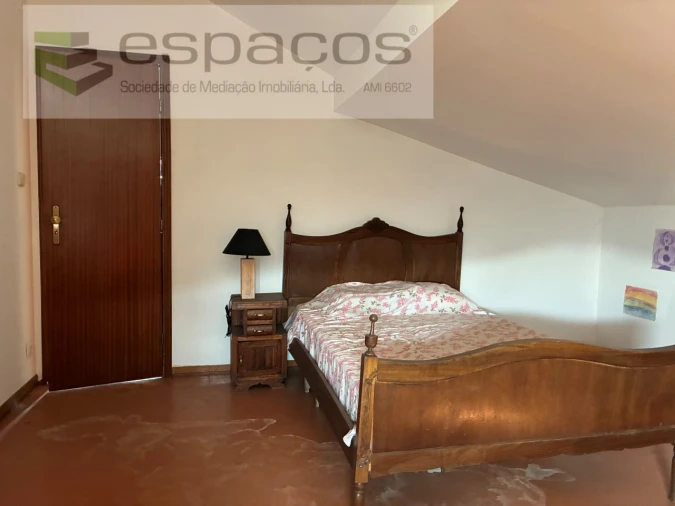 Moradia T5 para Venda em Lavacolhos Foto 9