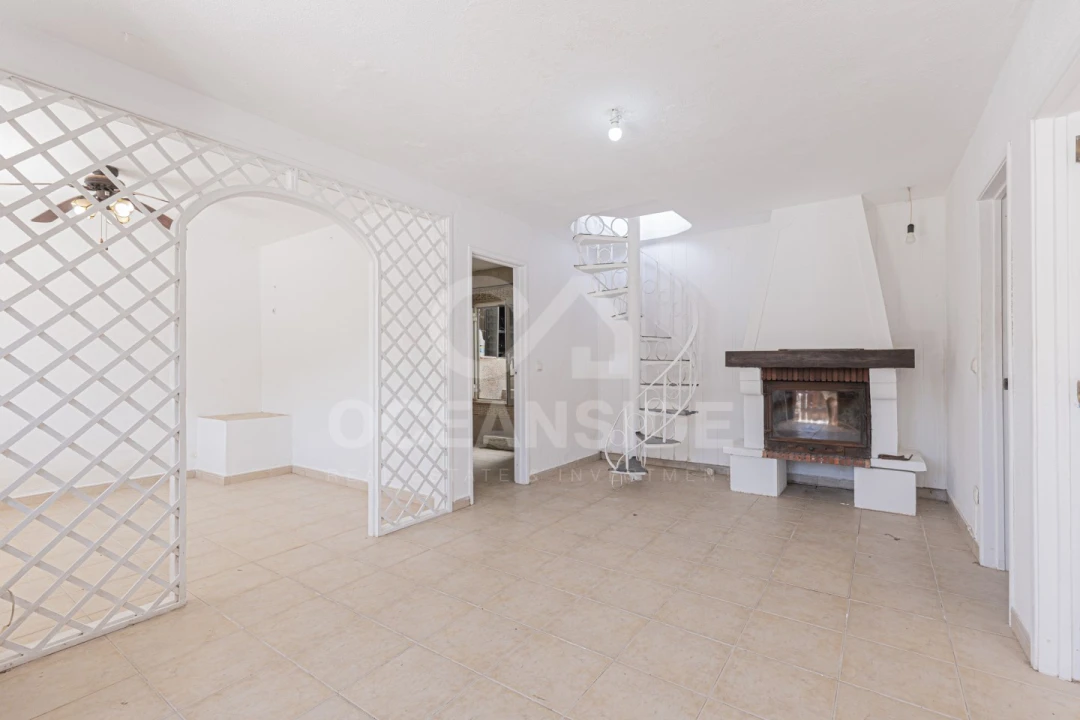 Moradia T3 para Venda em Carvoeira Foto 6