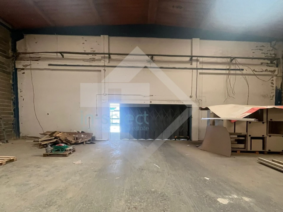 Armazém para Venda em Pechão Foto 3