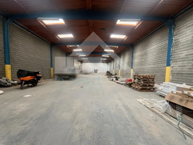 Armazém para Venda em Pechão