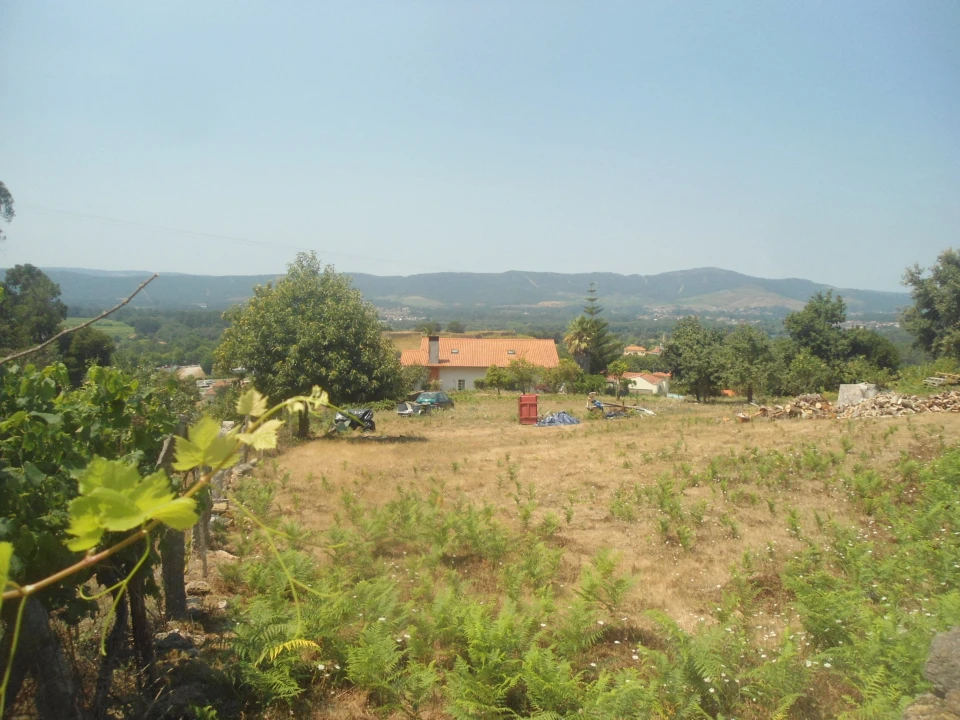 Terreno para Venda em Vila Nova de Cerveira e Lovelhe Foto 2