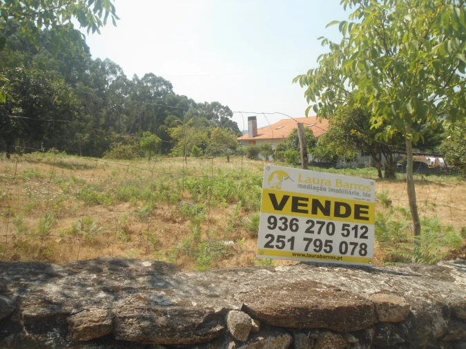 Terreno para Venda em Vila Nova de Cerveira e Lovelhe Foto 1