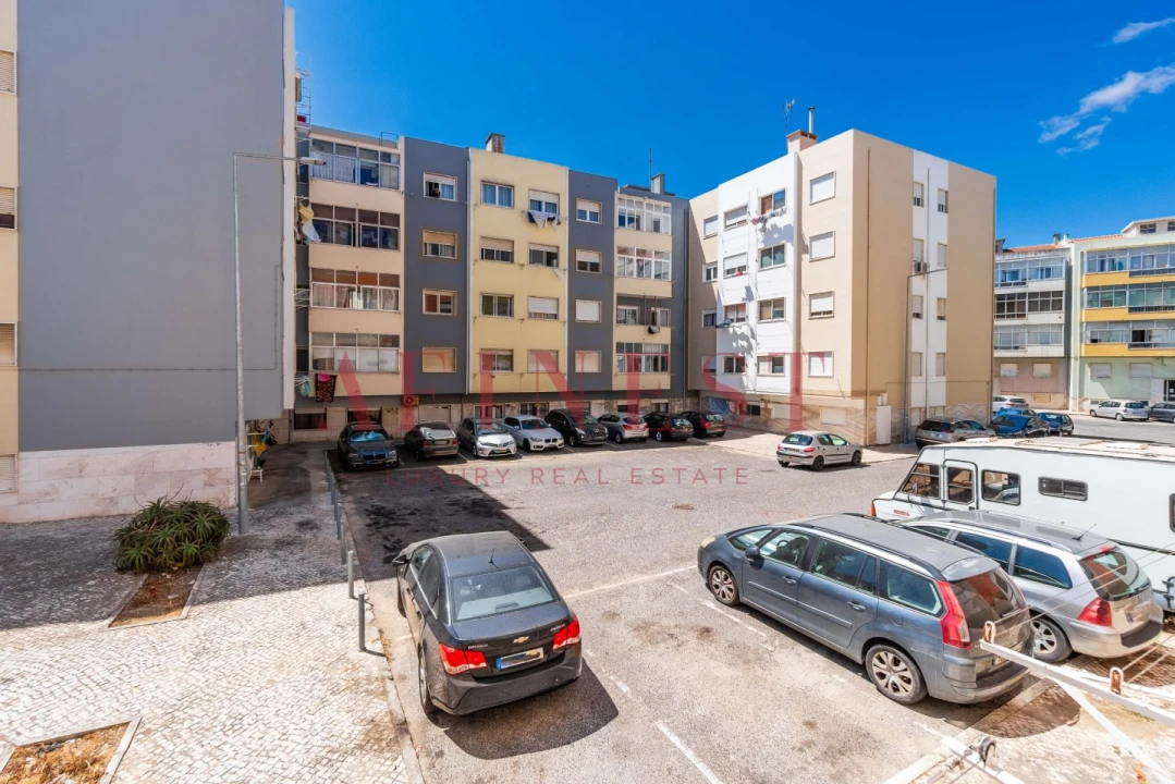 Apartamento T2 para Arrendamento em Algueirão-Mem Martins Foto 28
