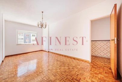 Apartamento T2 para Arrendamento em Algueirão-Mem Martins