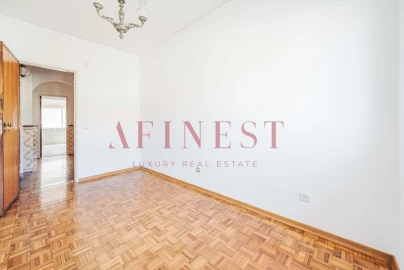 Apartamento T2 para Arrendamento em Algueirão-Mem Martins