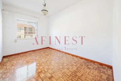 Apartamento T2 para Arrendamento em Algueirão-Mem Martins