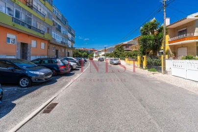 Apartamento T2 para Arrendamento em Algueirão-Mem Martins