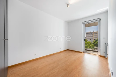 Apartamento T1 para Arrendamento em Paranhos