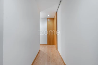 Apartamento T1 para Arrendamento em Paranhos