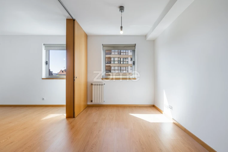 Apartamento T1 para Arrendamento em Paranhos Foto 17