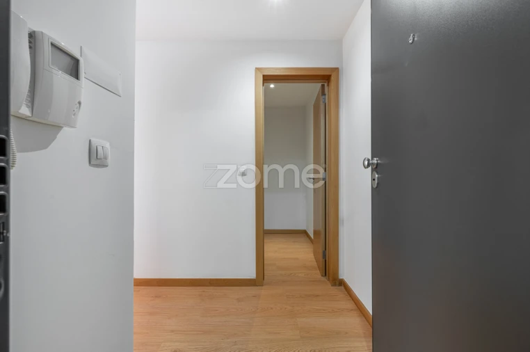 Apartamento T1 para Arrendamento em Paranhos Foto 5