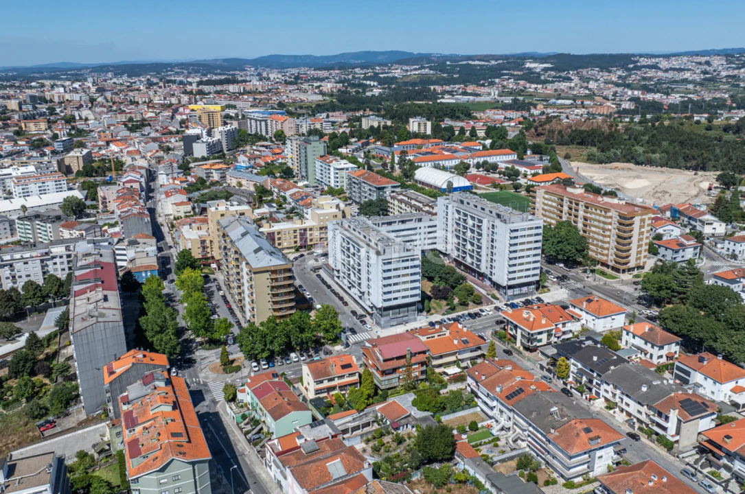 Apartamento T1 para Arrendamento em Paranhos Foto 25