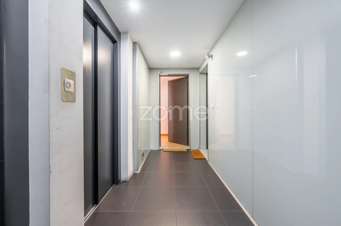Apartamento T1 para Arrendamento em Paranhos Foto 4