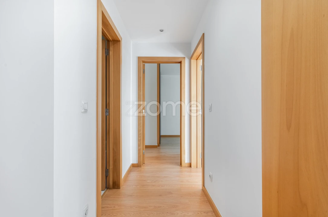 Apartamento T1 para Arrendamento em Paranhos Foto 6
