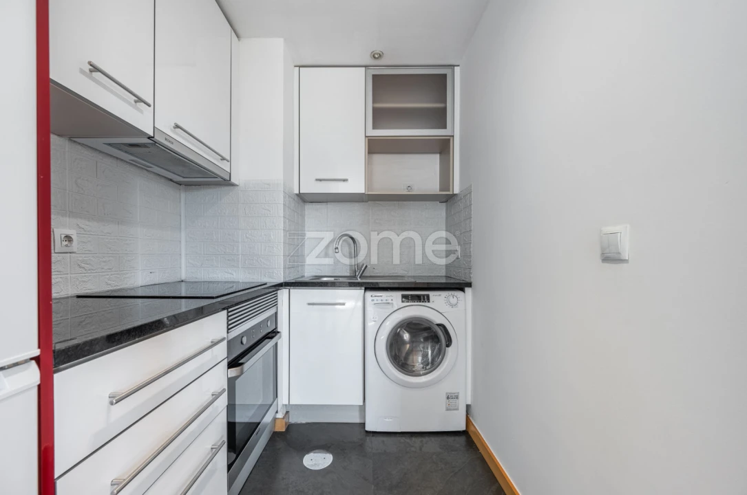 Apartamento T1 para Arrendamento em Paranhos Foto 16