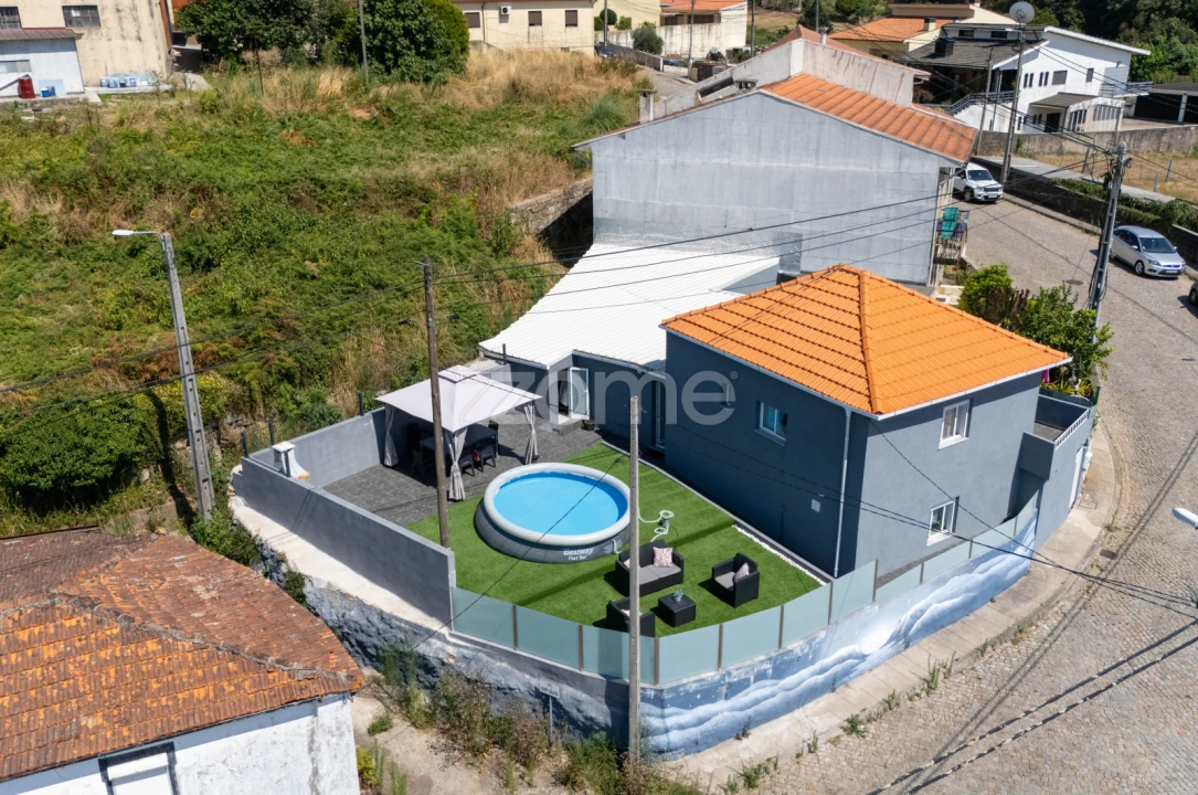 Moradia T2 para Venda em Fânzeres e São Pedro da Cova Foto 2