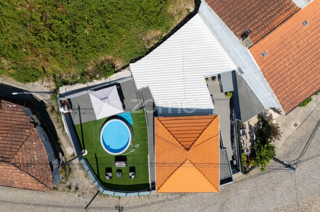 Moradia T2 para Venda em Fânzeres e São Pedro da Cova Foto 3