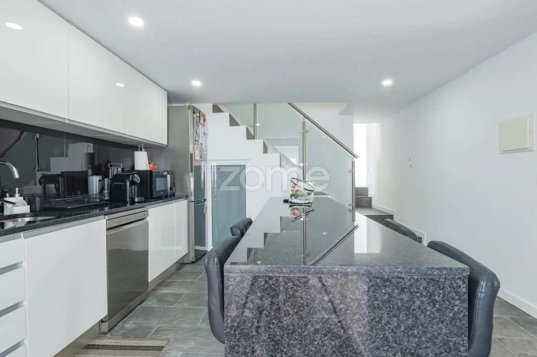 Moradia T2 para Venda em Fânzeres e São Pedro da Cova Foto 18