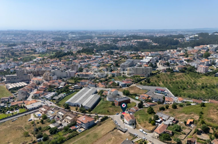 Moradia T2 para Venda em Fânzeres e São Pedro da Cova Foto 34