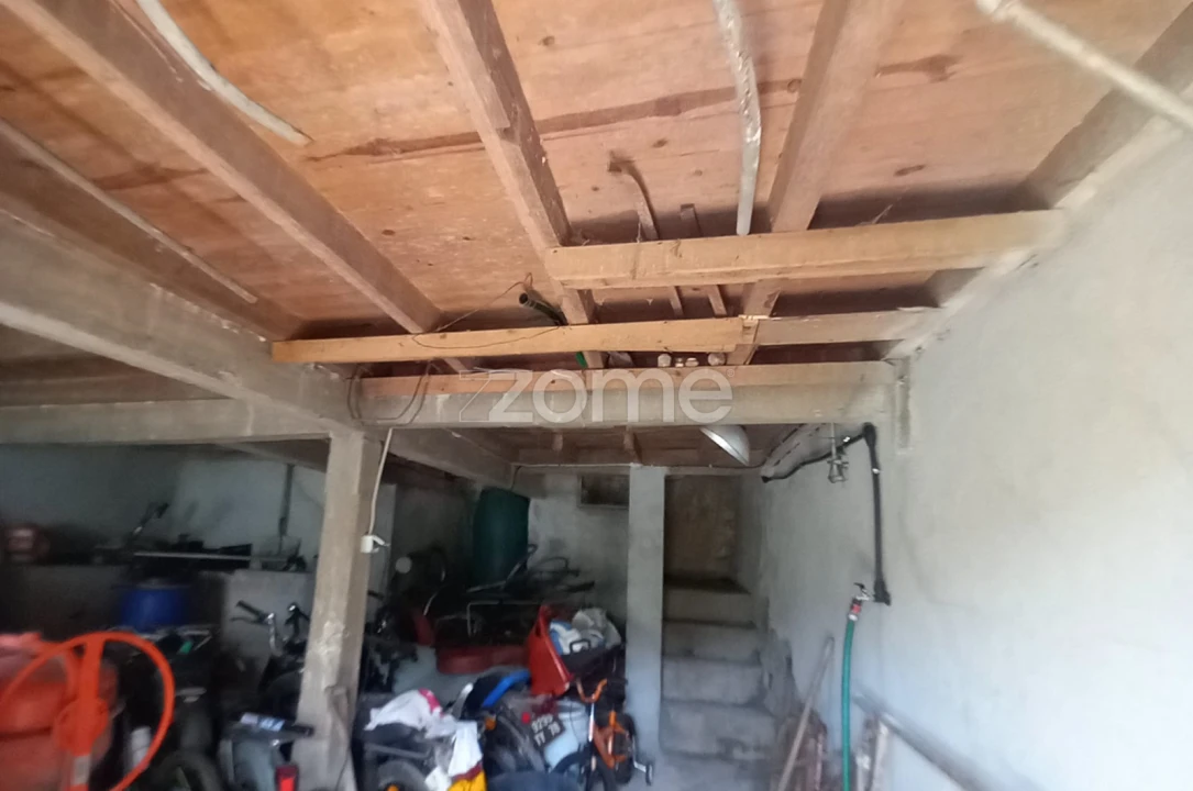 Moradia T4 para Venda em Cercosa Foto 12