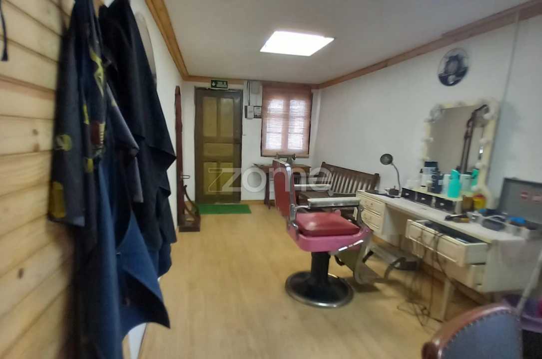 Moradia T4 para Venda em Cercosa Foto 4