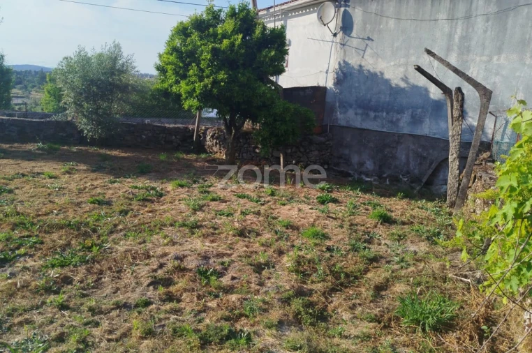 Moradia T2 para Venda em Tavares (Chãs, Várzea e Travanca) Foto 8