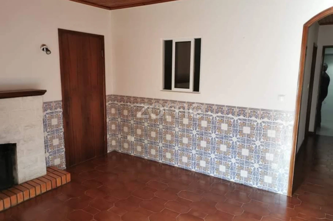 Moradia T1 para Venda em Arcos e Mogofores Foto 5