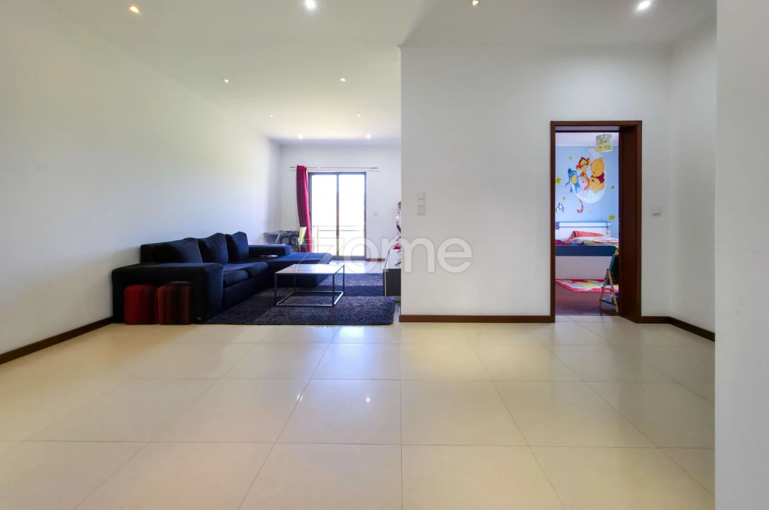 Moradia T4 para Venda em Ribeirinha Foto 16