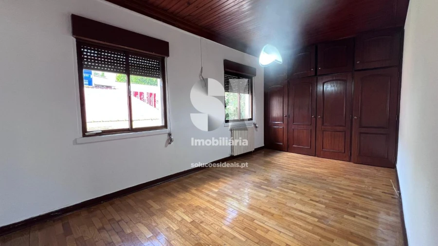 Moradia T4 para Venda em Arrabal Foto 11