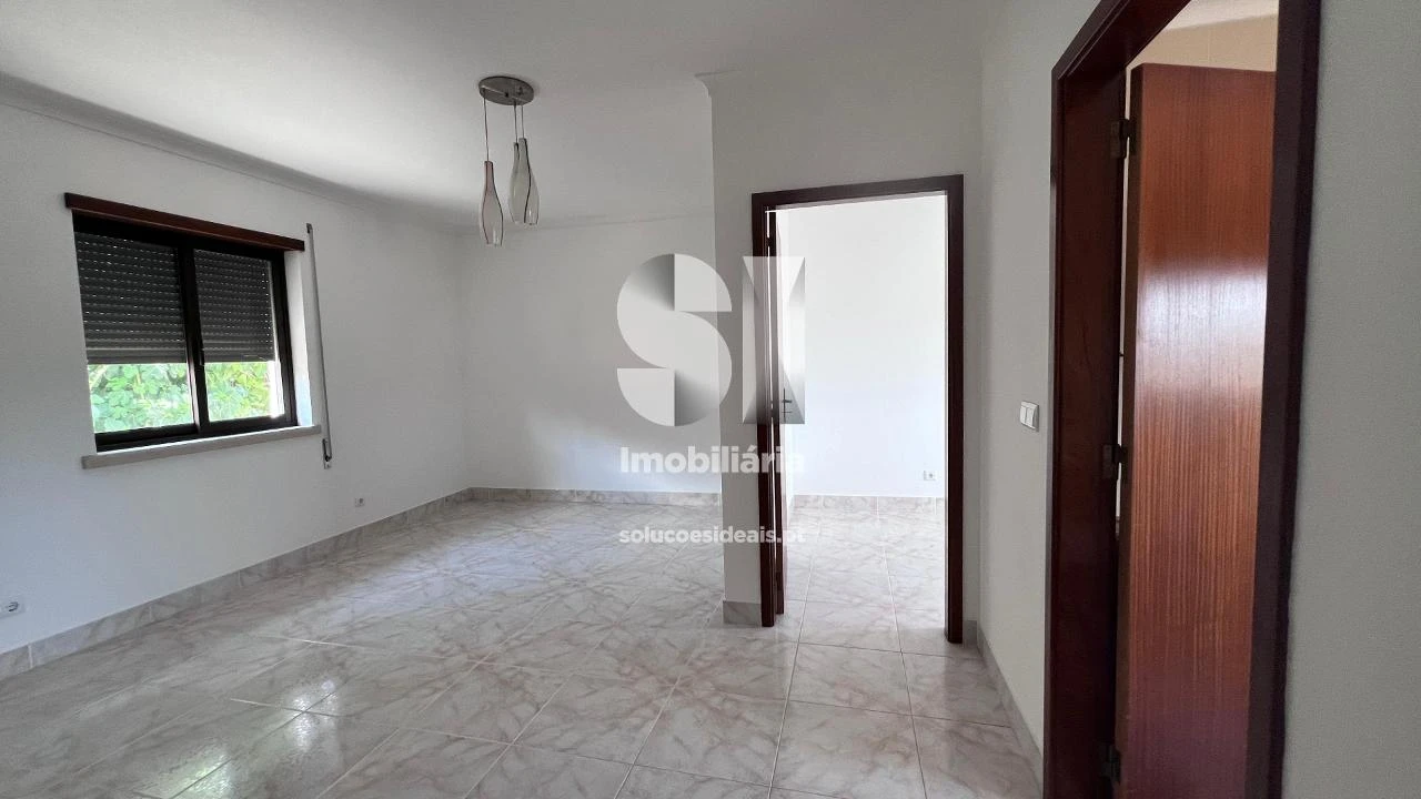 Moradia T4 para Venda em Arrabal Foto 10