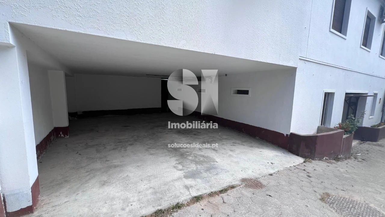 Moradia T4 para Venda em Arrabal Foto 24