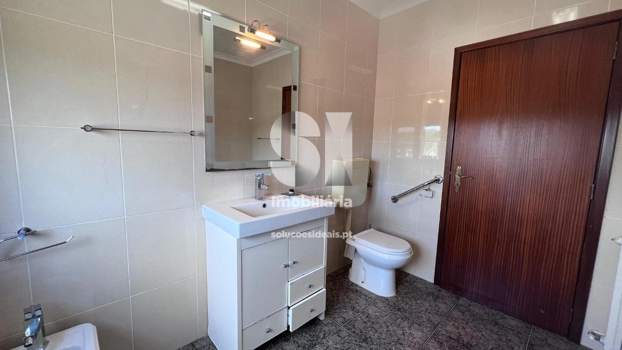 Moradia T4 para Venda em Arrabal Foto 15