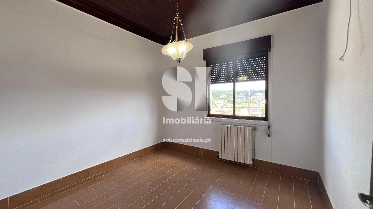 Moradia T4 para Venda em Arrabal Foto 13