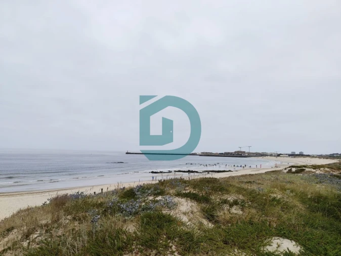 Terreno para Venda em Azurara