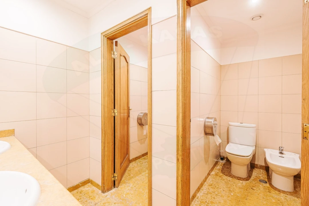 Escritório para Venda em Alvalade Foto 72